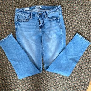 Vigoss jeans size 28 good condition. Thompson Tomboy style. Mid rise.